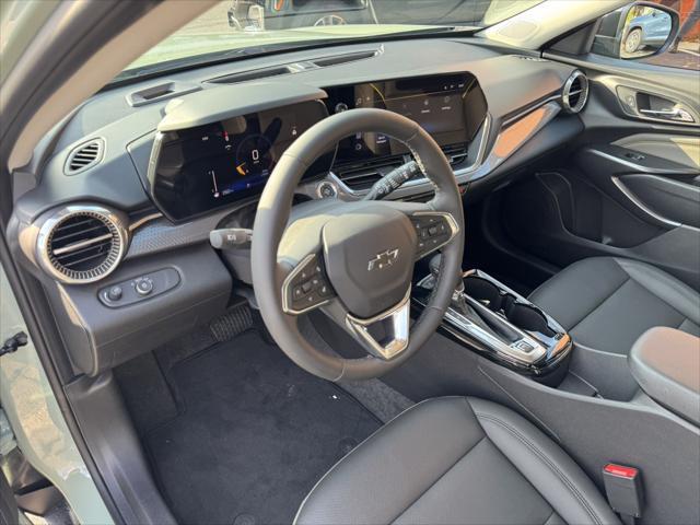 Photo of 2025 Cacti Green Chevrolet Trax