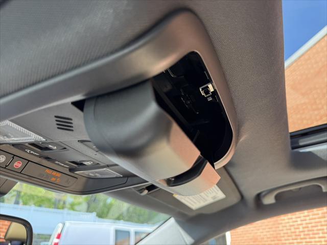 Photo of 2022 Mosaic Black Metallic Chevrolet Equinox