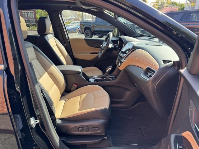 Photo of 2022 Mosaic Black Metallic Chevrolet Equinox
