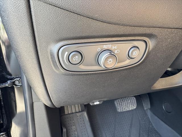 Photo of 2022 Mosaic Black Metallic Chevrolet Equinox
