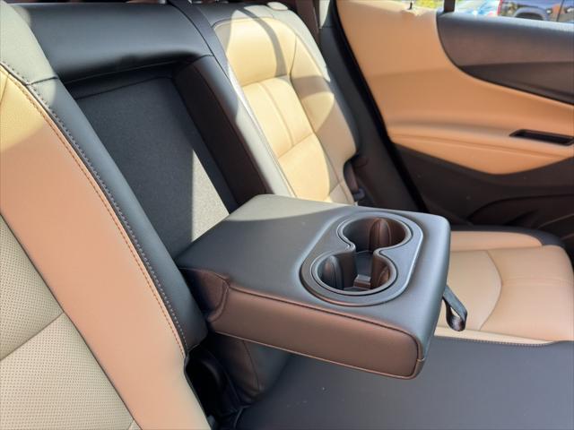 Photo of 2022 Mosaic Black Metallic Chevrolet Equinox