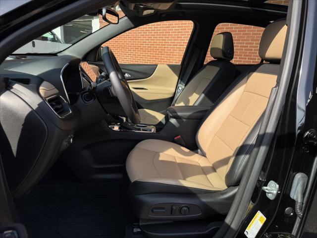 Photo of 2022 Mosaic Black Metallic Chevrolet Equinox