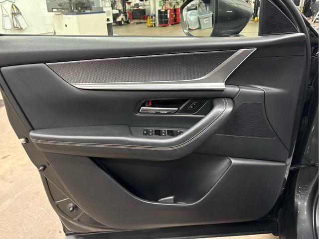Photo of 2024 Machine Gray Metallic Mazda CX-90