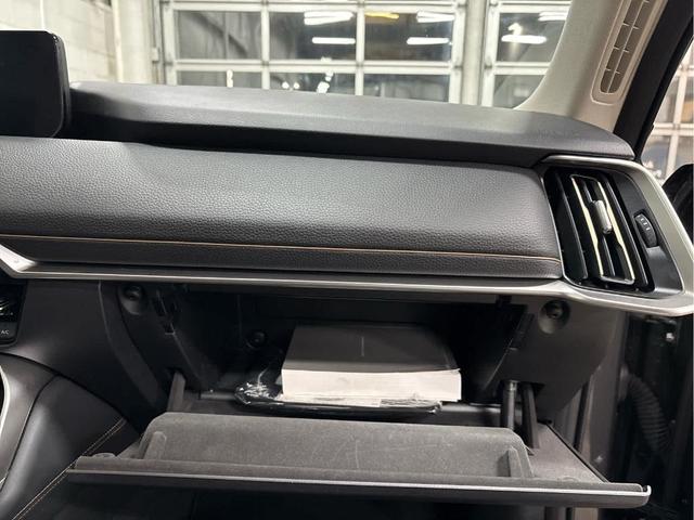 Photo of 2024 Machine Gray Metallic Mazda CX-90