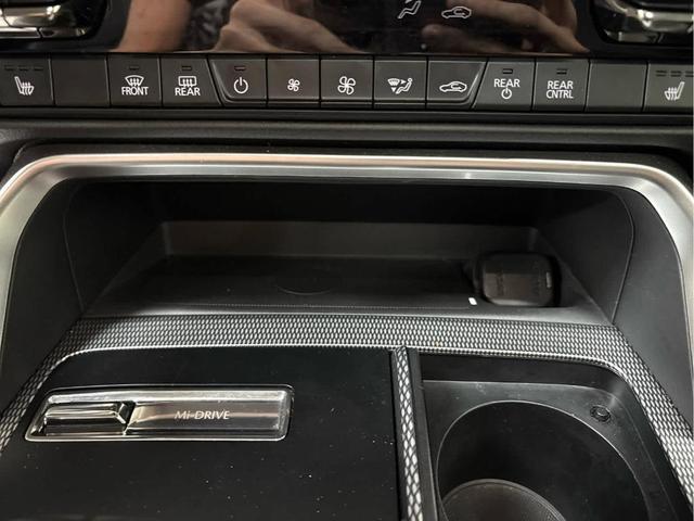 Photo of 2024 Machine Gray Metallic Mazda CX-90