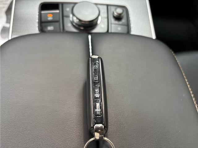 Photo of 2024 Machine Gray Metallic Mazda CX-90