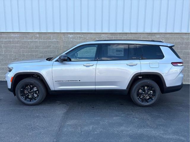 Photo of 2025 Silver Zynith Jeep Grand Cherokee L