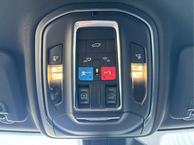 Photo of 2025 Silver Zynith Jeep Grand Cherokee L