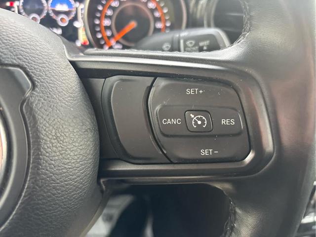 Photo of 2022 Bright White Clearcoat Jeep Gladiator