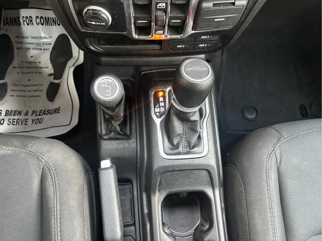 Photo of 2022 Bright White Clearcoat Jeep Gladiator