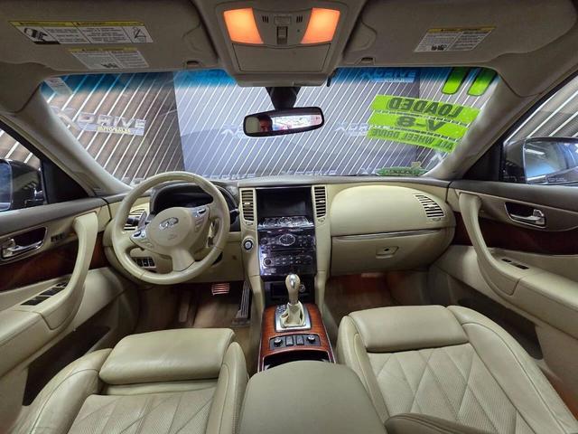 Photo of 2011 Black INFINITI FX50