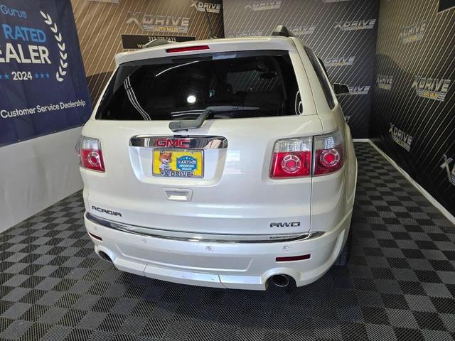 Photo of 2012 White GMC Acadia