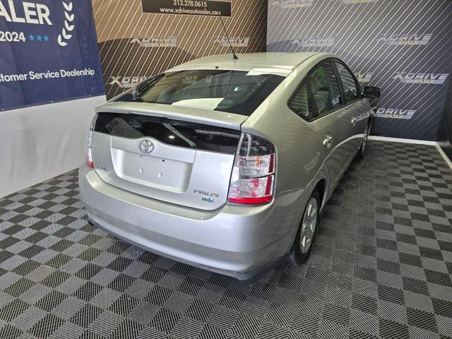 Photo of 2005 Millennium Silver Metallic Toyota Prius