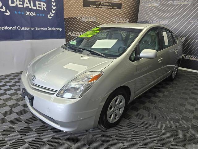 Photo of 2005 Millennium Silver Metallic Toyota Prius