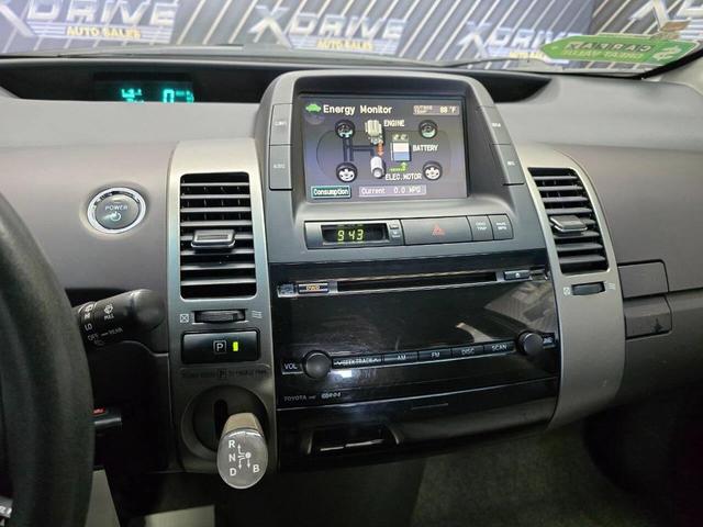Photo of 2005 Millennium Silver Metallic Toyota Prius