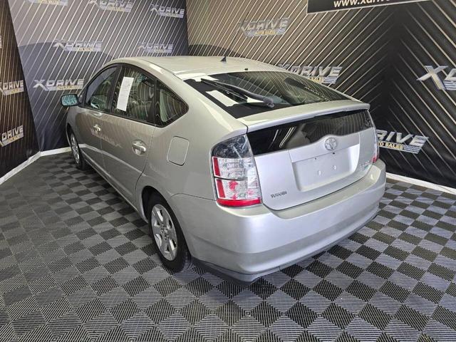 Photo of 2005 Millennium Silver Metallic Toyota Prius