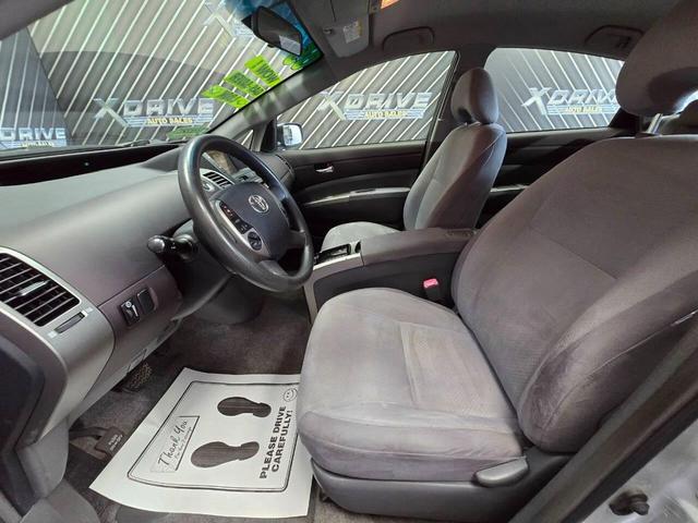 Photo of 2005 Millennium Silver Metallic Toyota Prius