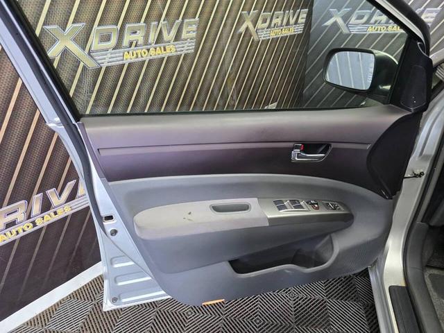 Photo of 2005 Millennium Silver Metallic Toyota Prius