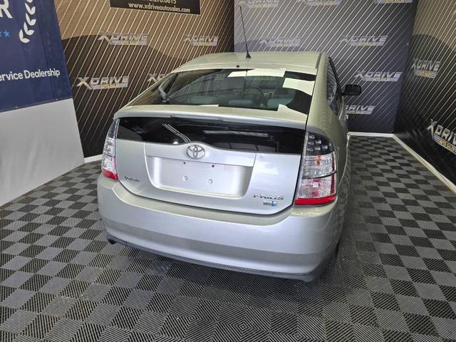 Photo of 2005 Millennium Silver Metallic Toyota Prius