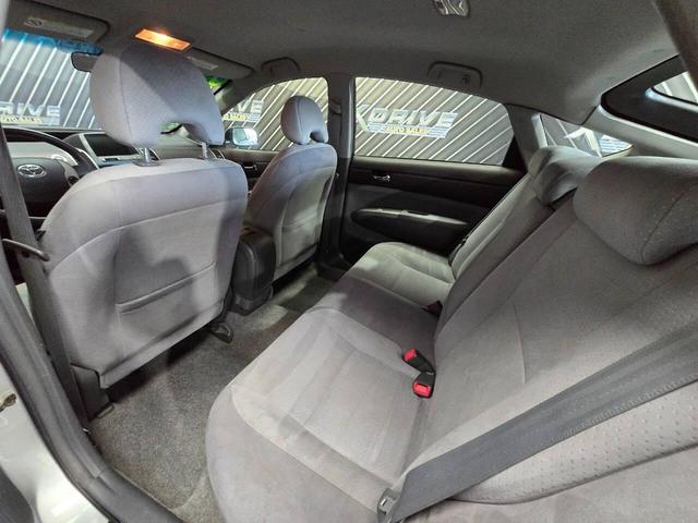 Photo of 2005 Millennium Silver Metallic Toyota Prius