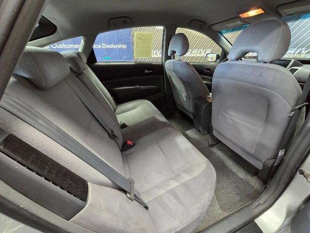 Photo of 2005 Millennium Silver Metallic Toyota Prius