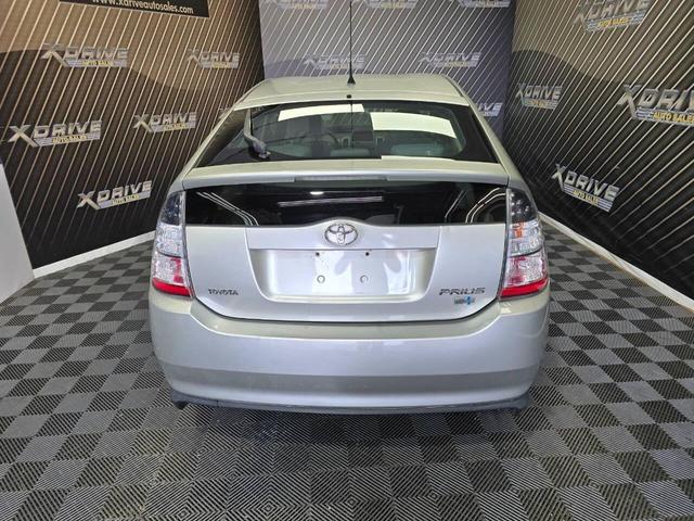 Photo of 2005 Millennium Silver Metallic Toyota Prius