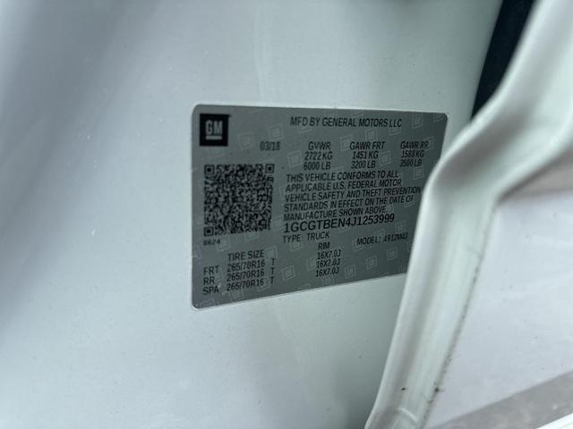 Photo of 2018 Summit White Chevrolet Colorado