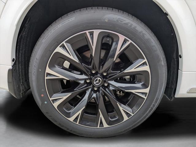 Photo of 2025 Rhodium White Premium Mazda CX-90