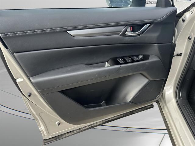 Photo of 2025 Platinum Quartz Metallic Mazda CX-5
