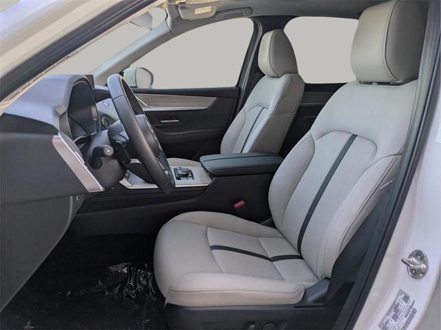 Photo of 2025 Rhodium White Premium Mazda CX-90