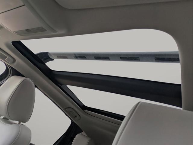 Photo of 2025 Rhodium White Premium Mazda CX-90