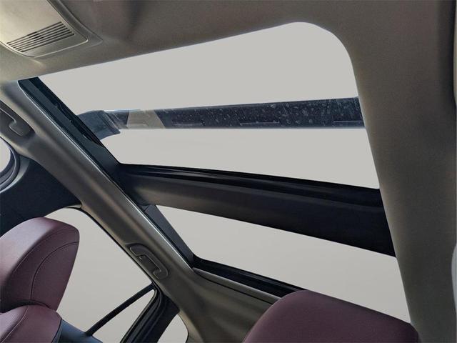 Photo of 2025 wind chill pearl Mazda CX-50 Hybrid