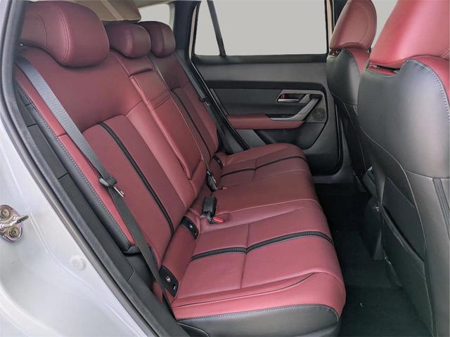 Photo of 2025 wind chill pearl Mazda CX-50 Hybrid