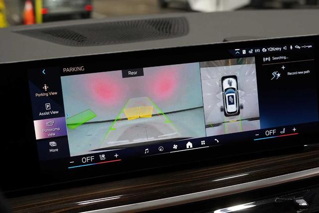 Photo of 2025 Alpine White BMW X5 PHEV
