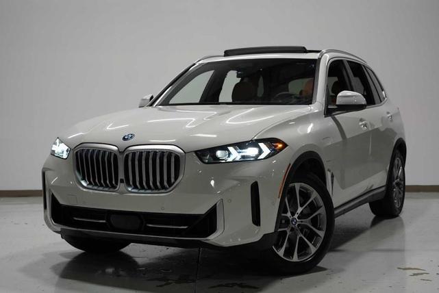 Photo of 2025 Alpine White BMW X5 PHEV