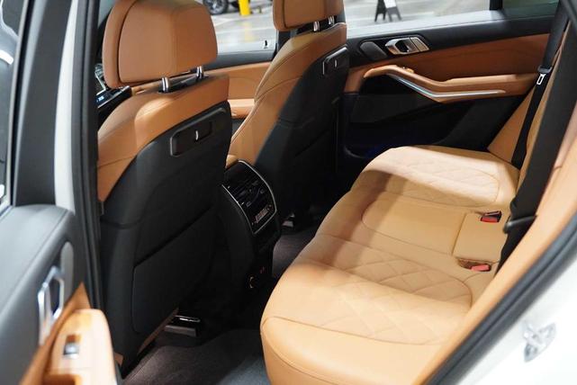 Photo of 2025 Alpine White BMW X5 PHEV