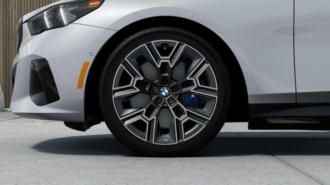 Photo of 2026 Gray Metallic BMW i5
