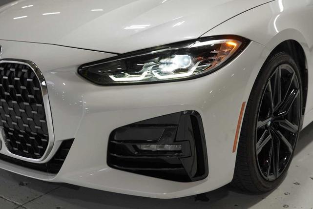 Photo of 2023 Mineral White Metallic BMW 430
