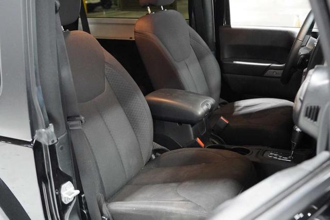 Photo of 2017 Black Clearcoat Jeep Wrangler