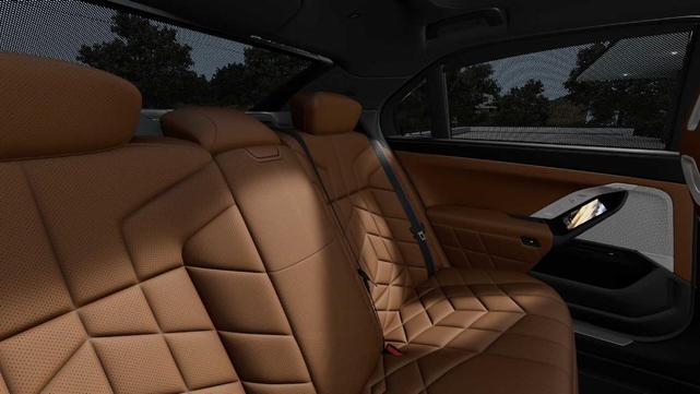 Photo of 2026 Gray Metallic BMW 740