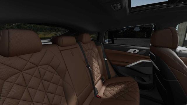 Photo of 2026 Aventurin Red Metallic BMW X6