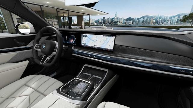 Photo of 2025 Mineral White Metallic BMW 740