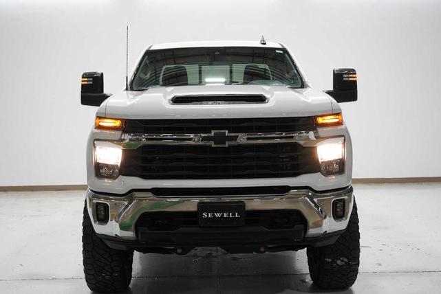 Photo of 2024 Summit White Chevrolet Silverado 2500