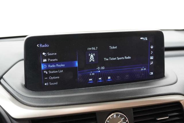Photo of 2022 Eminent White Pearl Lexus RX 350L