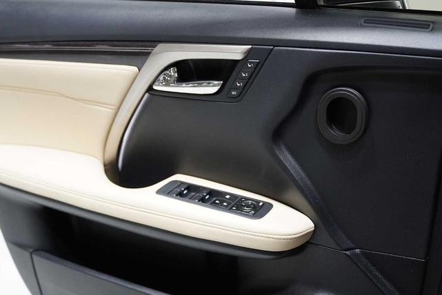 Photo of 2022 Eminent White Pearl Lexus RX 350L