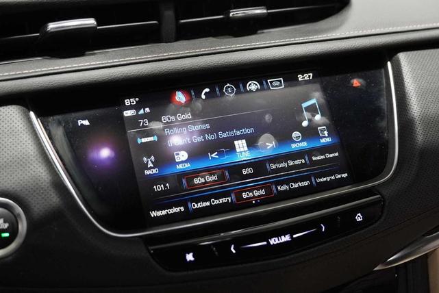Photo of 2018 Crystal White Tri-Coat Cadillac XT5