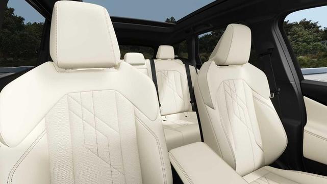 Photo of 2025 Black Sapphire Metallic BMW X3