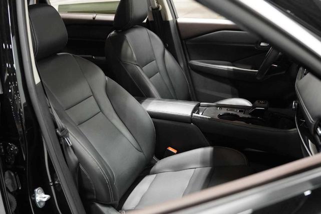 Photo of 2023 Black Nissan Rogue