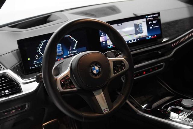Photo of 2024 Gray Metallic BMW X7