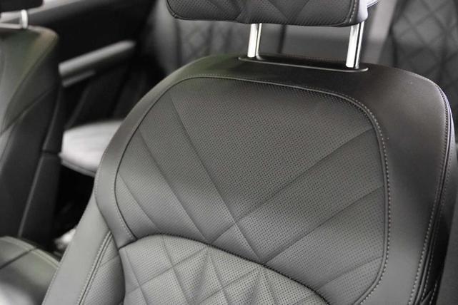 Photo of 2024 Gray Metallic BMW X7